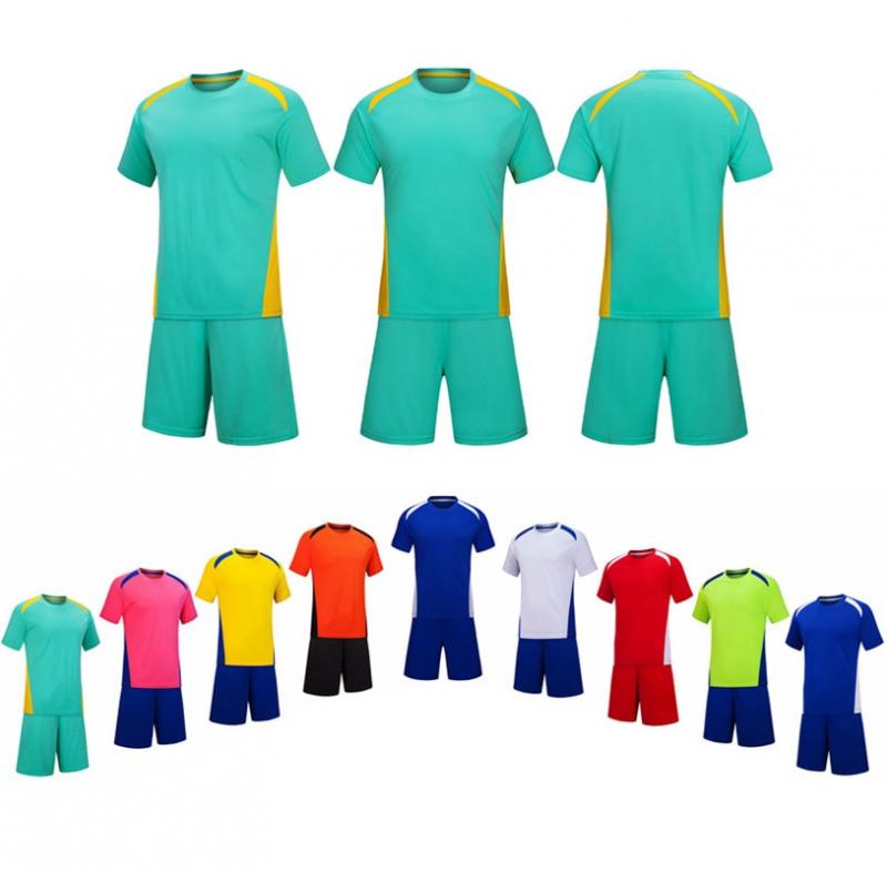 Football Clothes For Training: Discover 15 Essentials For Your Team