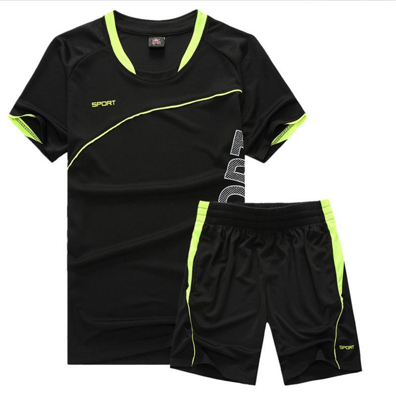 Football Clothes For Training: Discover 15 Essentials For Your Team