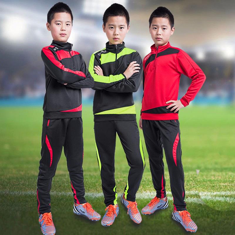 Football Clothes For Training: Discover 15 Essentials For Your Team