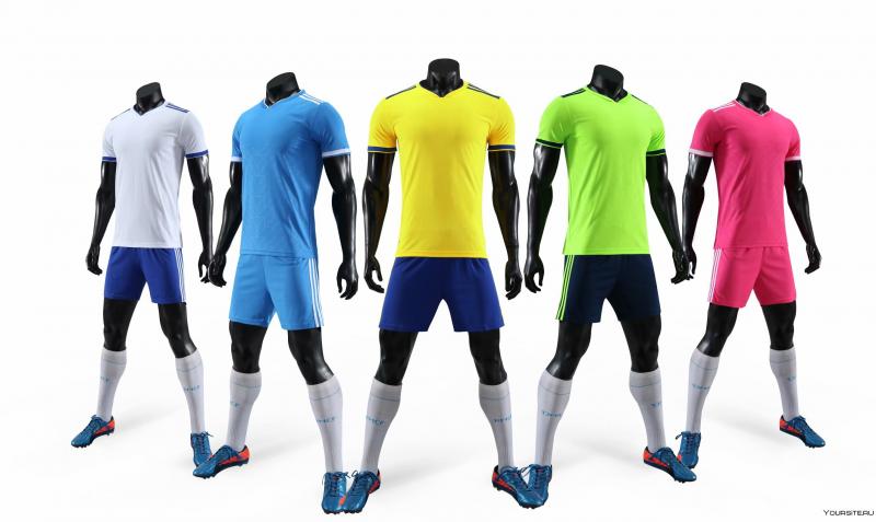 Football Clothes For Training: Discover 15 Essentials For Your Team