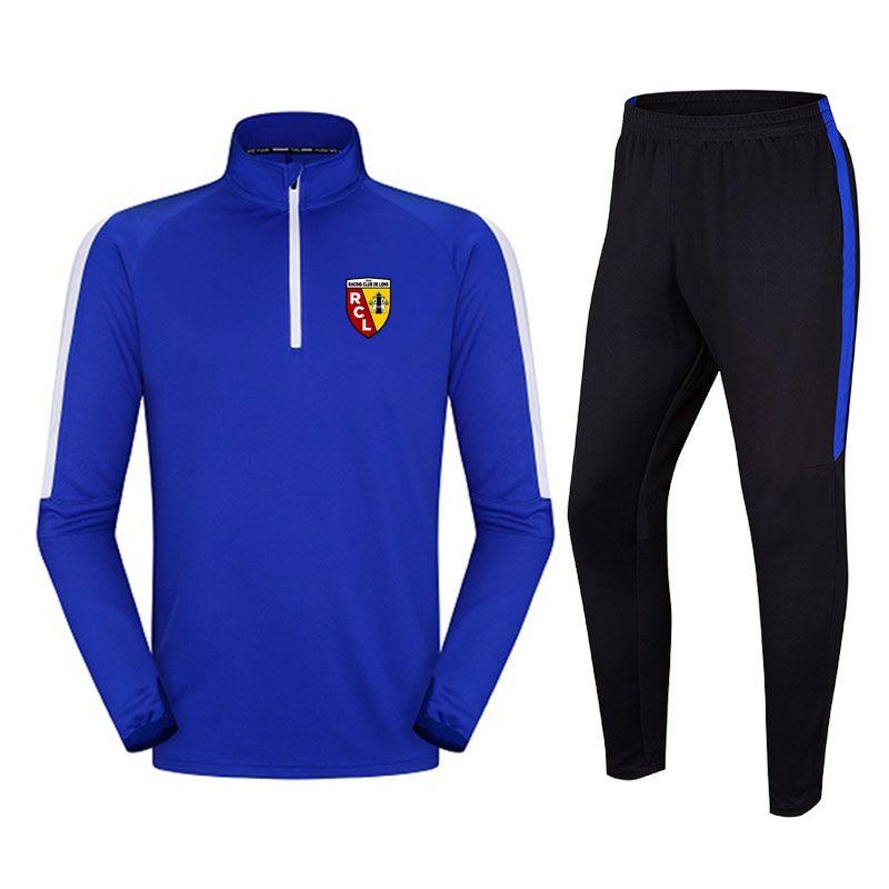Football Clothes For Training: Discover 15 Essentials For Your Team