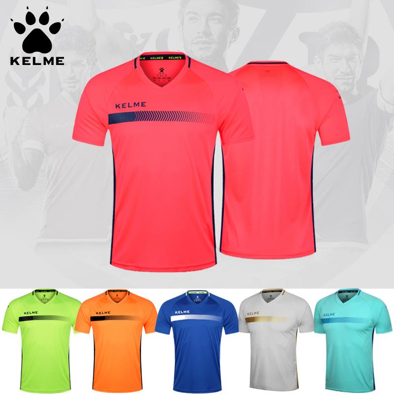 Football Clothes For Training: Discover 15 Essentials For Your Team