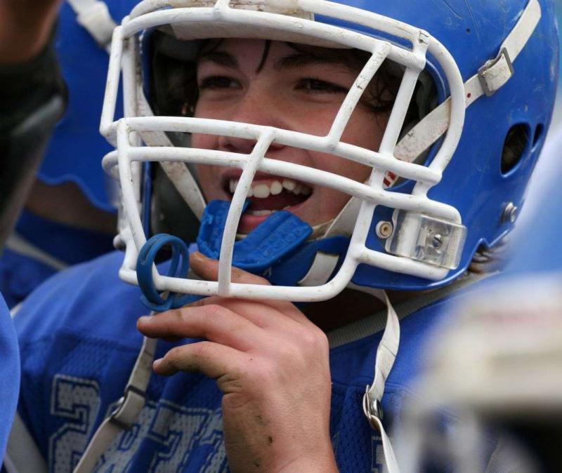 Football Players: Is Your Mouthguard Being Protected The Right Way