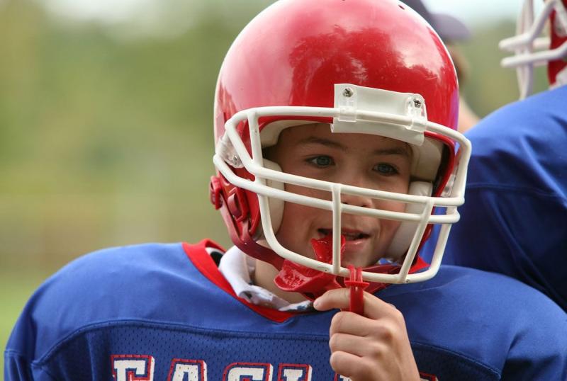 Football Players: Is Your Mouthguard Being Protected The Right Way