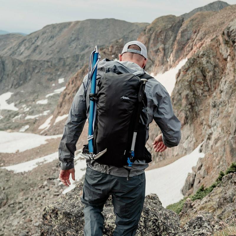 Gear Up This Season: The 15 Best Features Of The Easton Walk Off Backpack