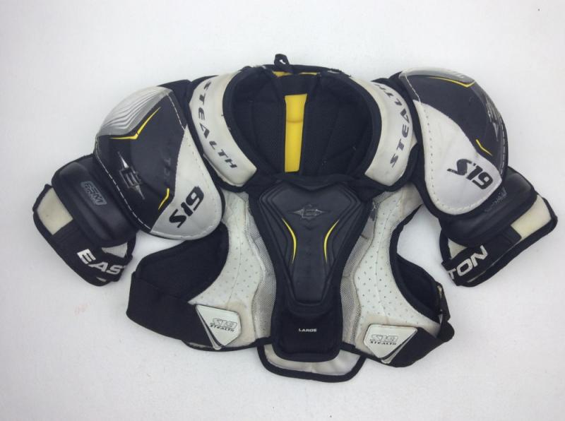 Gear Up This Season: The 15 Best Features Of The Easton Walk Off Backpack