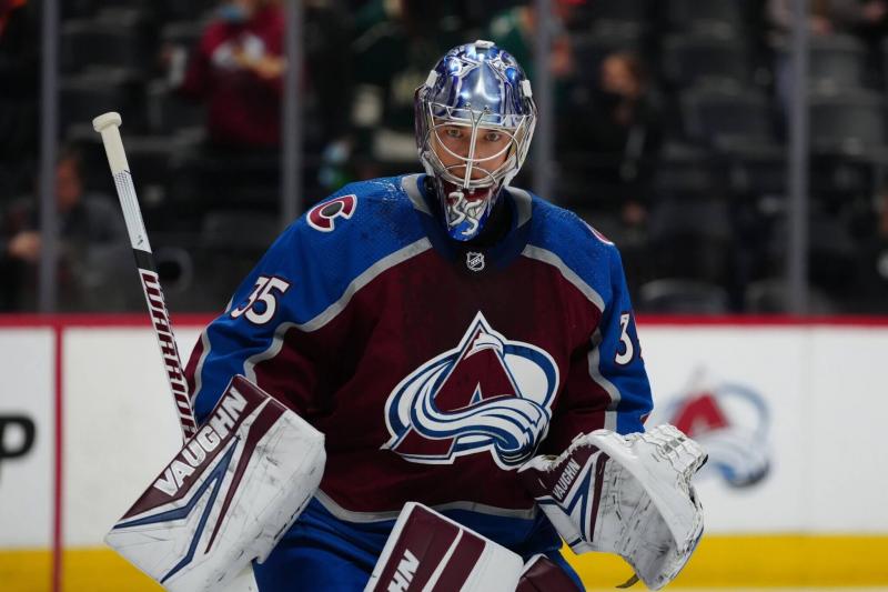 Goalie Gadgets That Up Your Game: Discover 15 Killer Tools to Take Your Goalie Skills to the Next Level