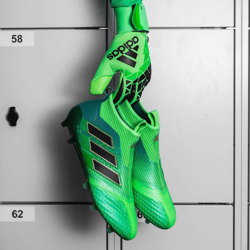 Goalie Shoes that Dominate: 14 Must-Have Features for Soccer Cleats to Boost Goalkeeper Game