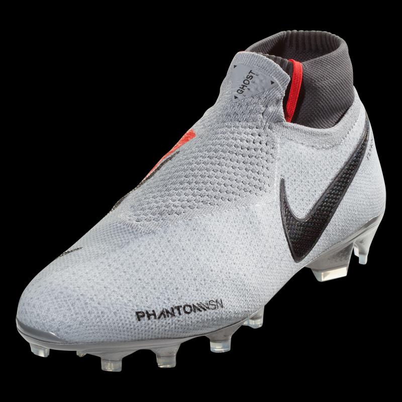 Goalie Shoes that Dominate: 14 Must-Have Features for Soccer Cleats to Boost Goalkeeper Game