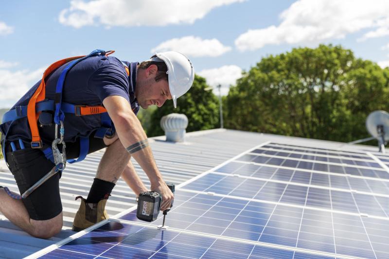 Going Solar in Wisconsin This Year: A 15-Step Checklist To Install Panels On Your Home