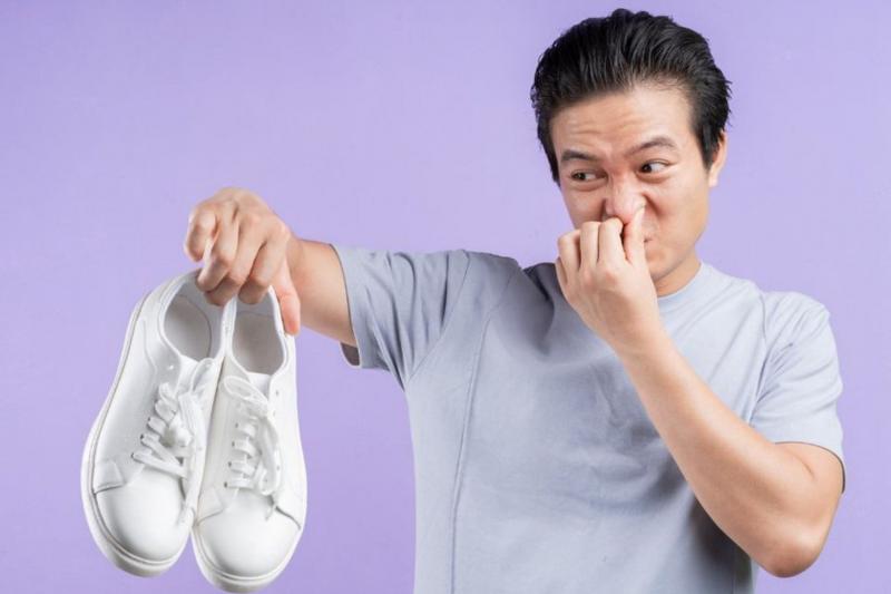 Got Smelly Sneakers. Clean Them Like a Pro with Sneaker Lab