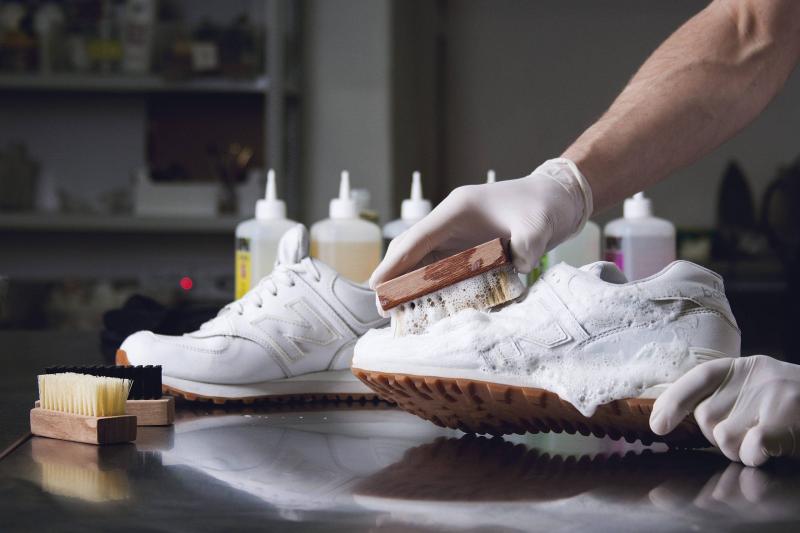 Got Smelly Sneakers. Clean Them Like a Pro with Sneaker Lab