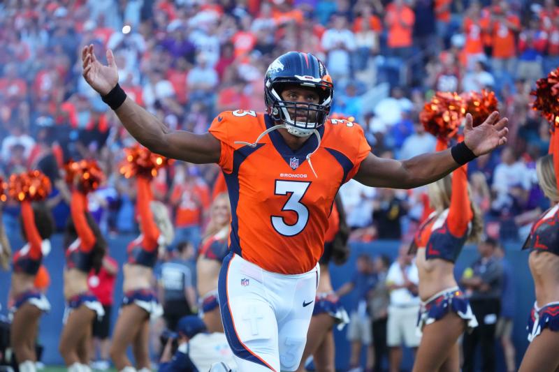 Hang with NFL Fans In-Season: 15 Things You Never Knew About Broncos Cornhole