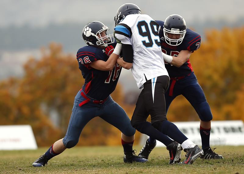 High School Football: Are These the Best Shoulder Pads for Your Athlete