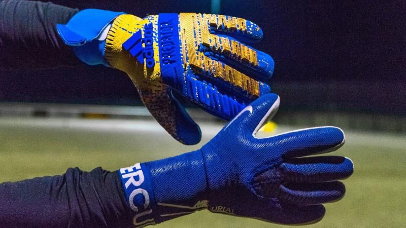 How Can These Football Gloves Improve Your Tackling Game: Bulldog Fans Swear By These Grip-Enhancing Gloves For Elite Play