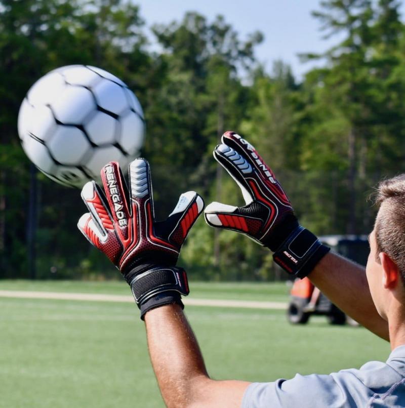 How Can These Football Gloves Improve Your Tackling Game: Bulldog Fans Swear By These Grip-Enhancing Gloves For Elite Play