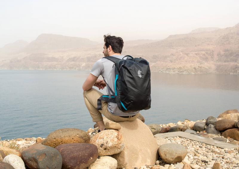 How to Choose the Best Black Backpack for Work: 7 Essential Features to Look For