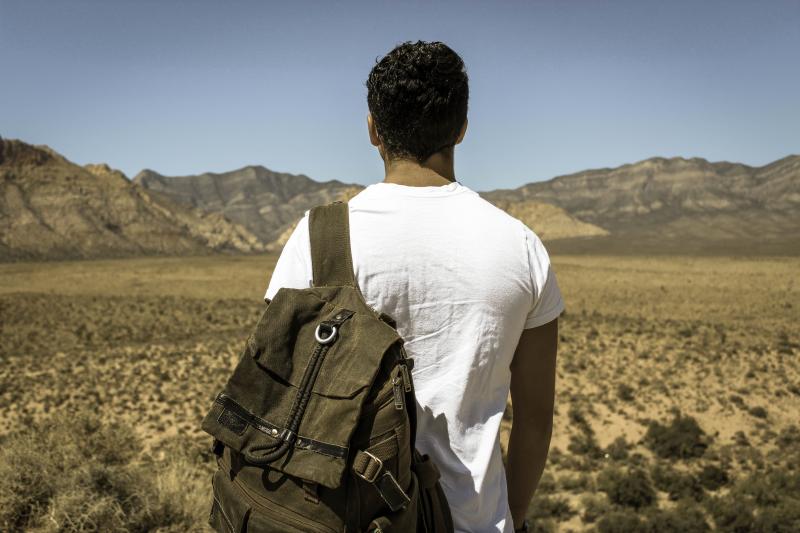 How to Choose the Best Black Backpack for Work: 7 Essential Features to Look For