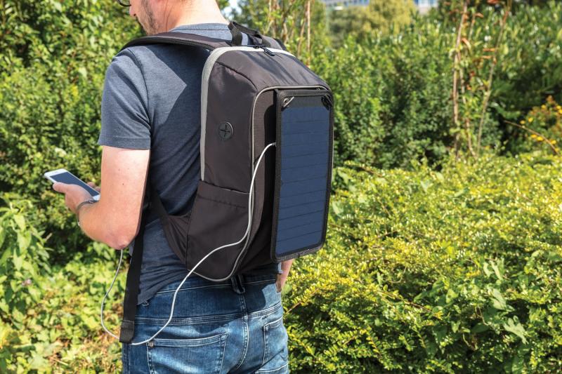 How to Choose the Best Black Backpack for Work: 7 Essential Features to Look For