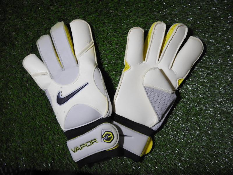 How to choose the perfect goalkeeper gloves in 2023: Discover if Nike’s vapor grip 3 is right for you