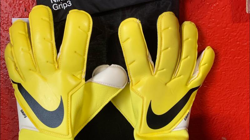 How to choose the perfect goalkeeper gloves in 2023: Discover if Nike’s vapor grip 3 is right for you