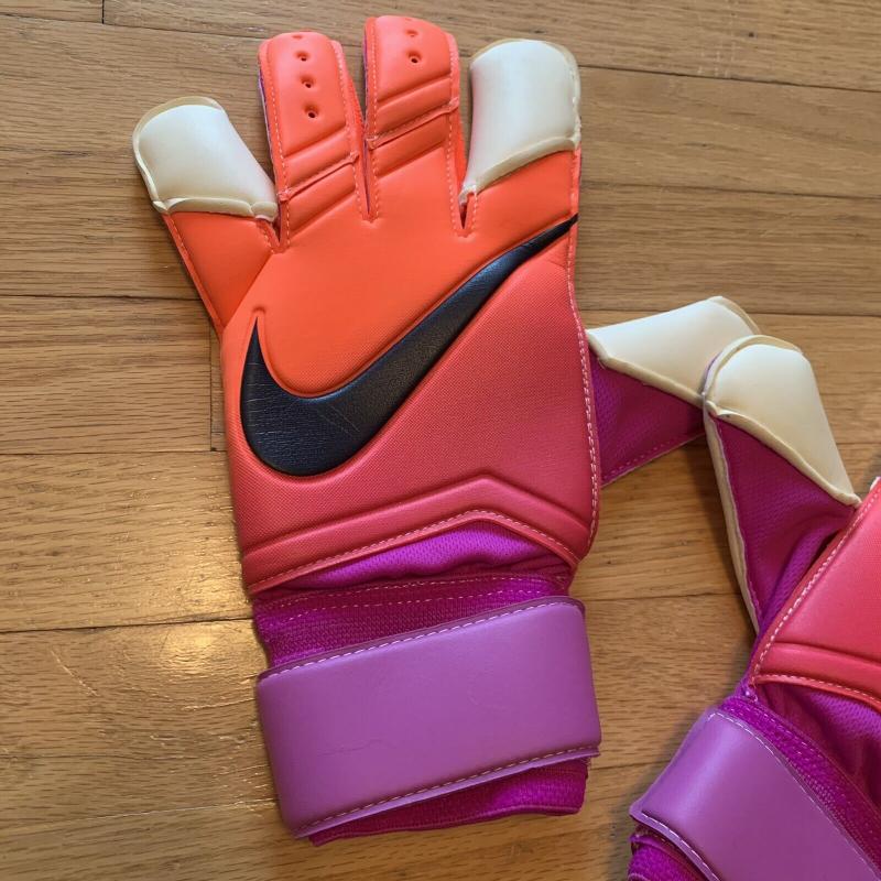 How to choose the perfect goalkeeper gloves in 2023: Discover if Nike’s vapor grip 3 is right for you