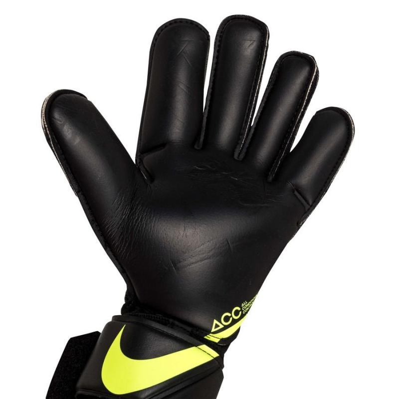 How to choose the perfect goalkeeper gloves in 2023: Discover if Nike’s vapor grip 3 is right for you