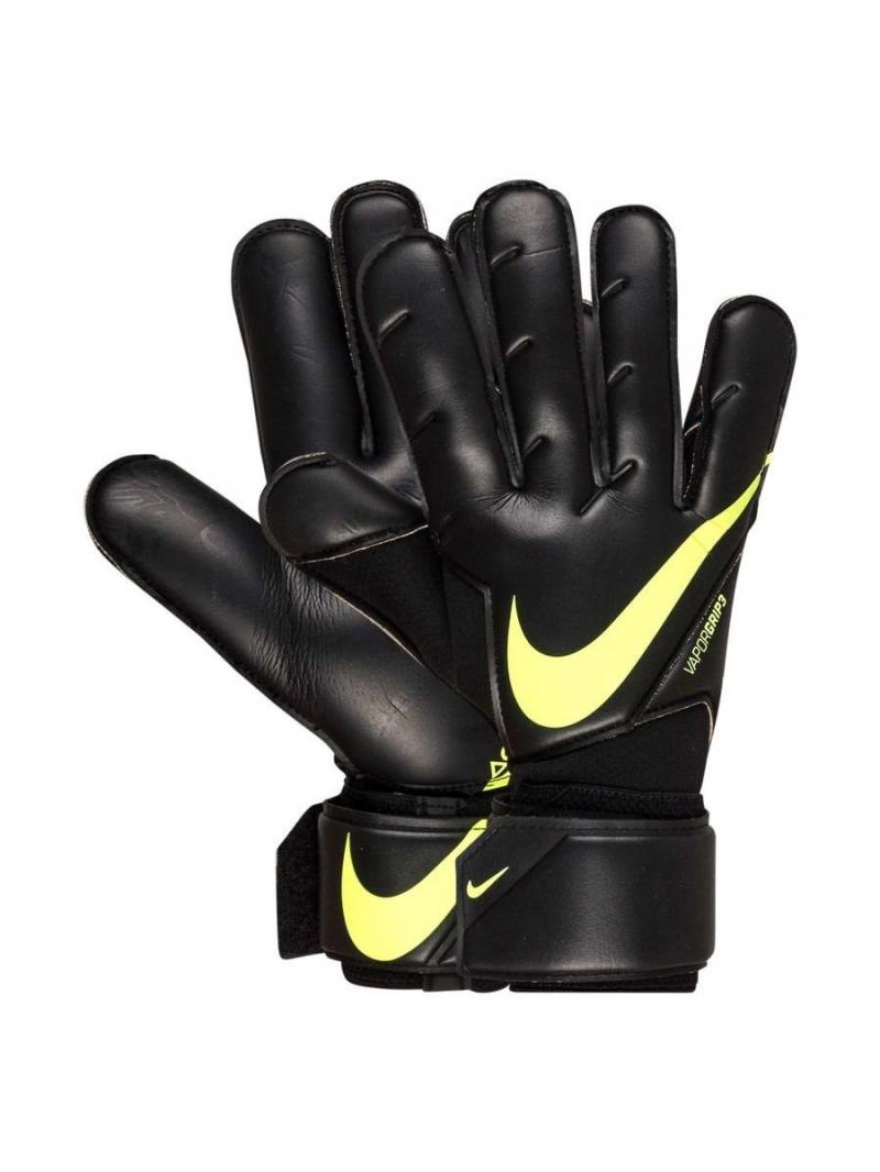 How to choose the perfect goalkeeper gloves in 2023: Discover if Nike’s vapor grip 3 is right for you