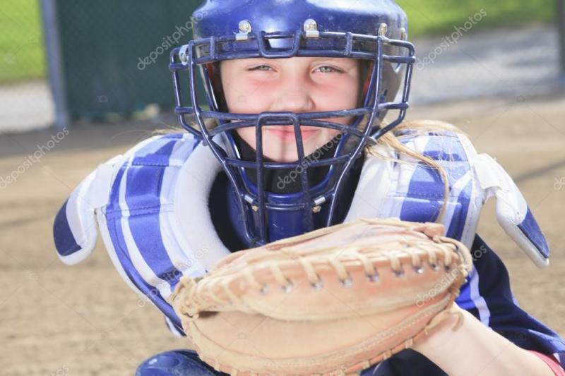 How To Choose The Right Softball Catcher