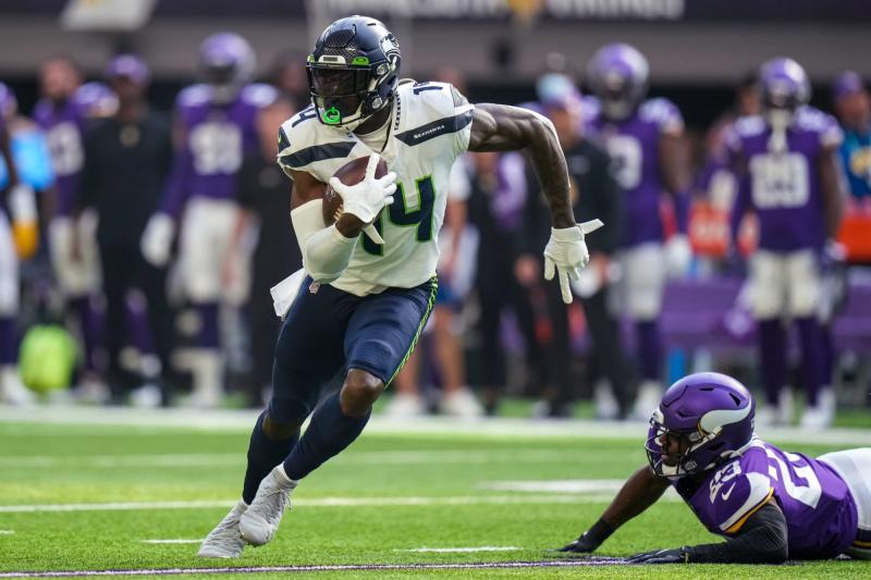 How to Find an Affordable DK Metcalf Jersey: Score Big Savings on Your Favorite Seahawks Wide Receiver