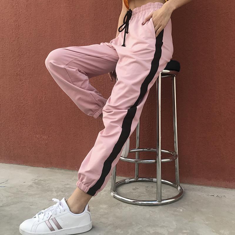 How To Perfectly Style DSG Sweatpants For Women This Year