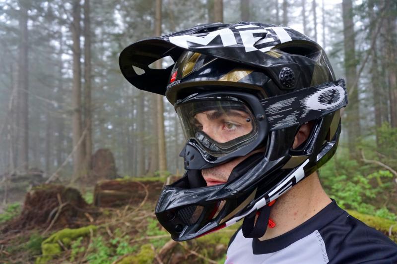 How to Protect Your Face While Batting With EvoShield Gear: The Only Guide You Need for Choosing the Right EvoShield Helmet and Face Guards
