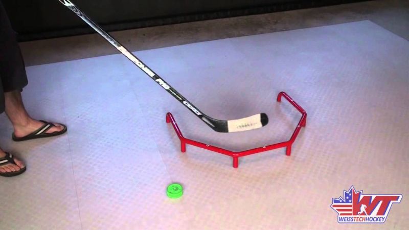 How To Select The Best Senior Hockey Stick in 2023