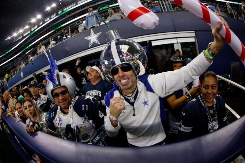 How To Show Your Team Pride On The Greens This Season: 15 Must-Have Dallas Cowboys Golf Bags For Diehard Fans