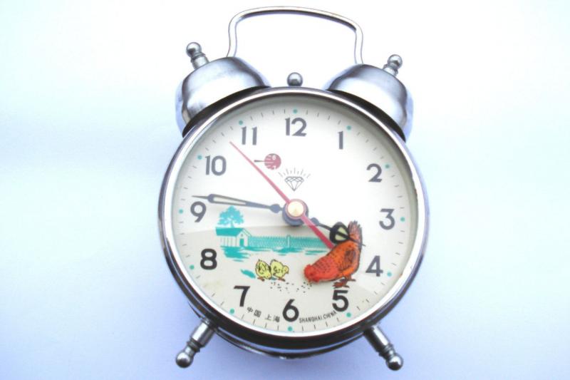 How To Still Wind-Up Your Vintage Alarm Clock In 2023