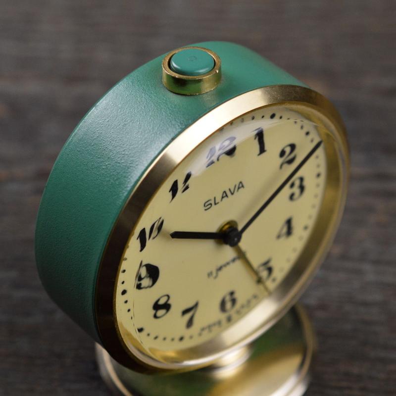 How To Still Wind-Up Your Vintage Alarm Clock In 2023