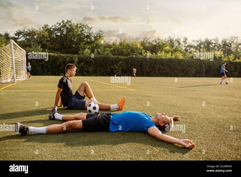 Improve Your Young Soccer Player’s Game in 2023: An Essential Guide to Finding the Right Shin Guards