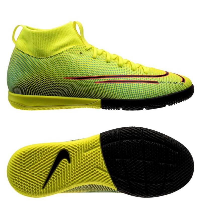 Indoor Soccer Cleats Showdown: The Top 7 Nike Mercurial Models For Fast Feet This Year