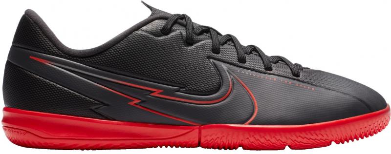 Indoor Soccer Cleats Showdown: The Top 7 Nike Mercurial Models For Fast Feet This Year