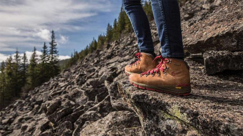Inexpensive Hiking Boots for Women: Discover 15 Amazing Tips for Finding Cheap, Yet Quality Options