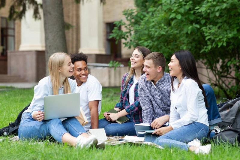 Inside Univ New England: How Does This Historic Campus Captivate Students
