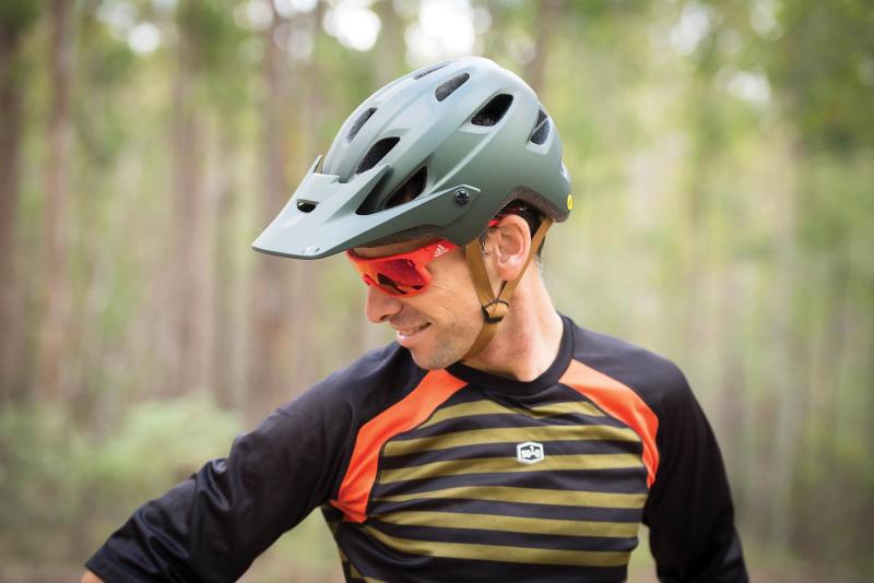 Is the Giro Ledge FS MIPS Helmet the Best for Mountain Biking This Year. 7 Reasons Why It