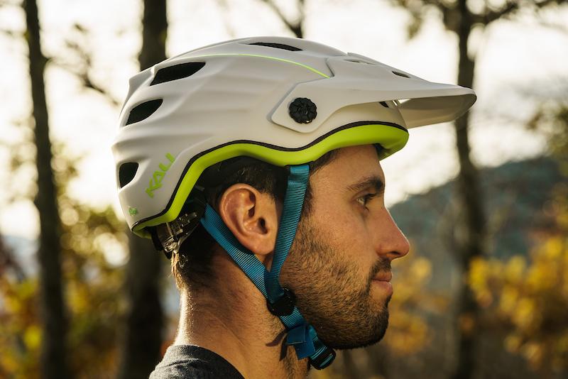 Is the Giro Ledge FS MIPS Helmet the Best for Mountain Biking This Year. 7 Reasons Why It