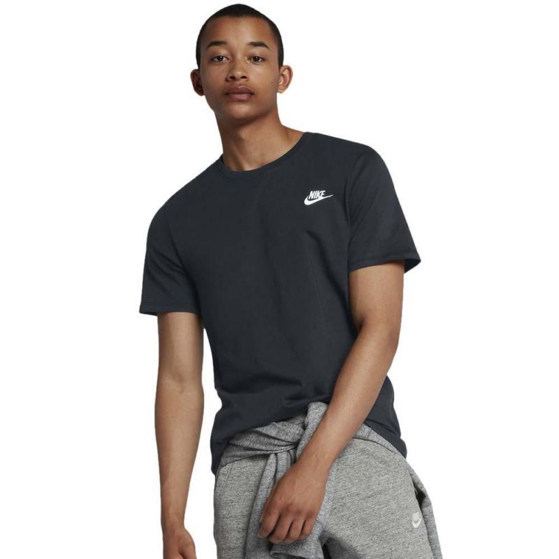 Is the Nike Sportswear Club Tee the Most Versatile Tee for Men This Year