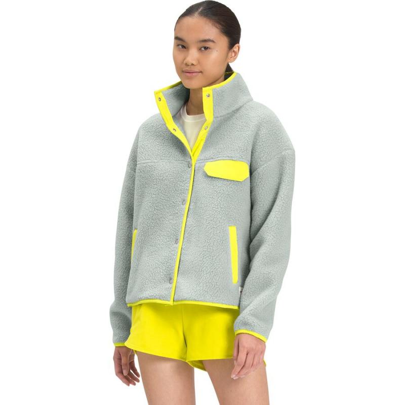 Is The North Face Cragmont Fleece The Best Jacket For Cool Weather. This Review Tells You What You Need To Know