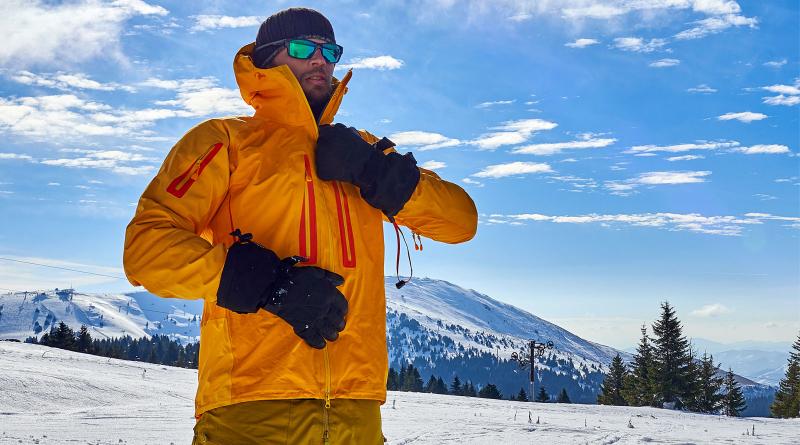 Is The North Face Gordon Lyons the Best Ski Jacket This Winter. Discover Why It