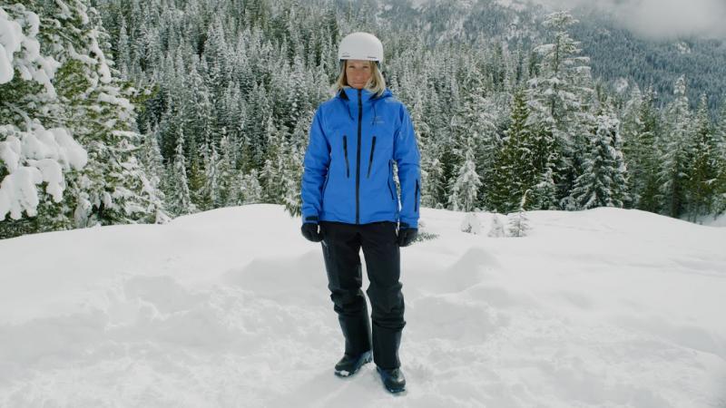 Is The North Face Gordon Lyons the Best Ski Jacket This Winter. Discover Why It
