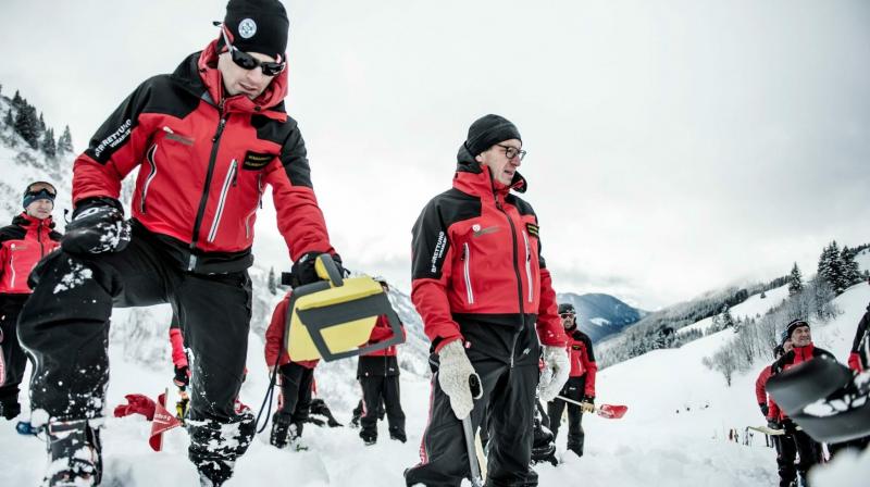 Is The North Face Gordon Lyons the Best Ski Jacket This Winter. Discover Why It