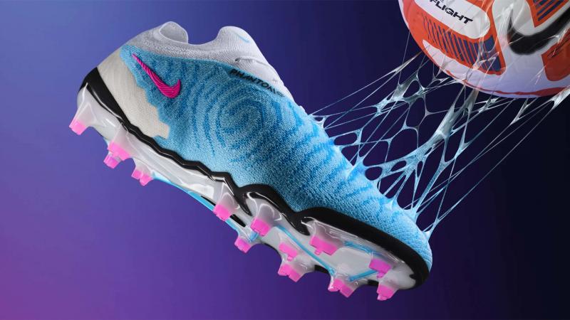Is This Revolutionary Soccer Cleat Design The Future: Introducing Predator Laceless Cleats With Unmatched Precision And Control