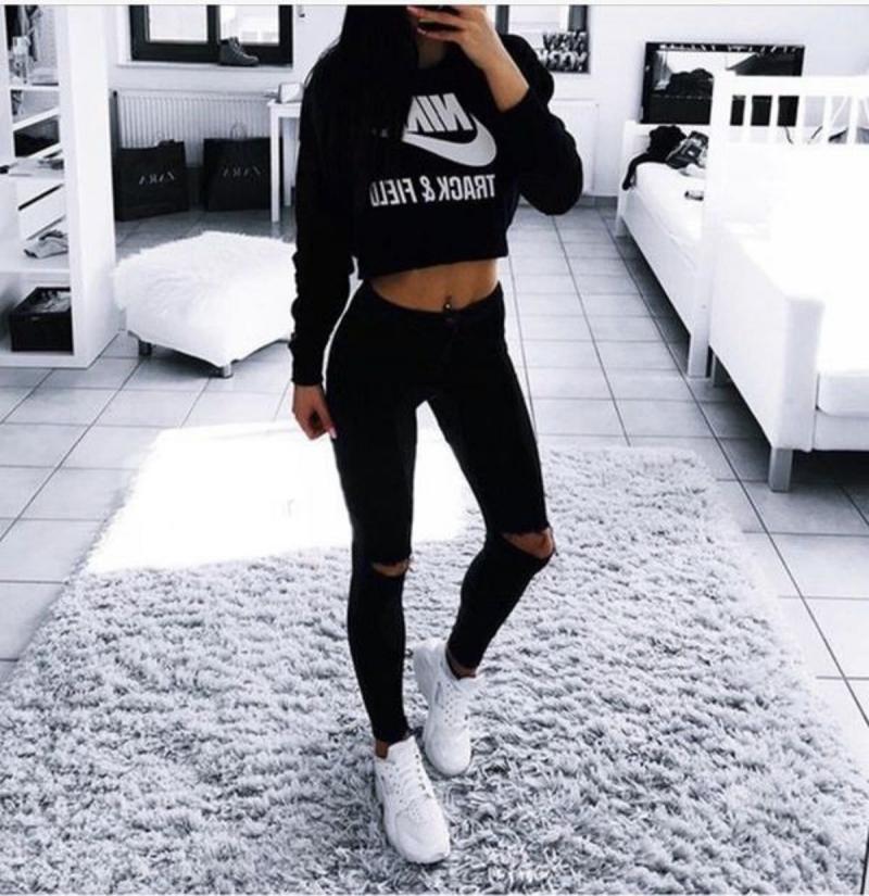 Is This The Best Yellow Nike Outfit. : Why You Need This Black & Yellow Nike Tee